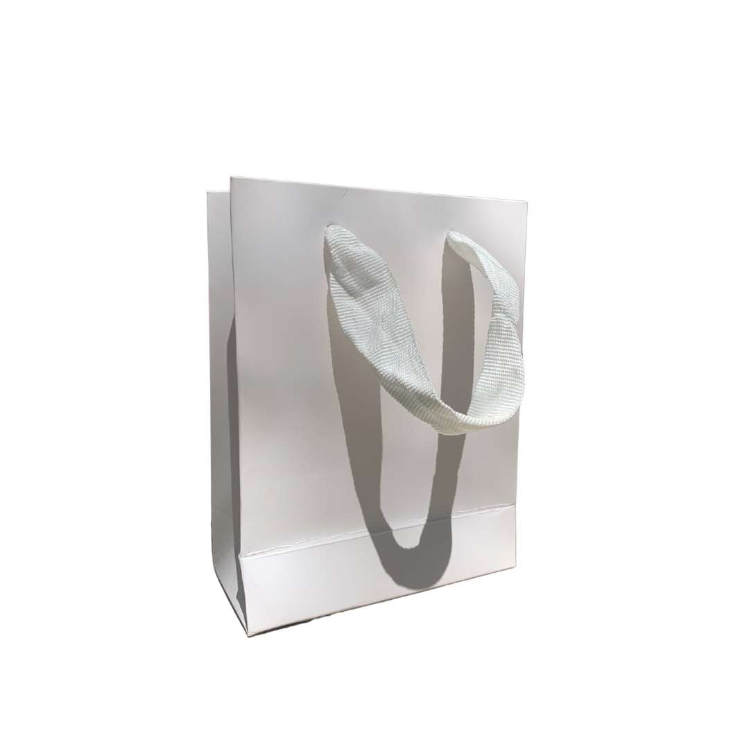 Pack 100 Bolsas Couché 13x17x6 cm Blanca o Negra